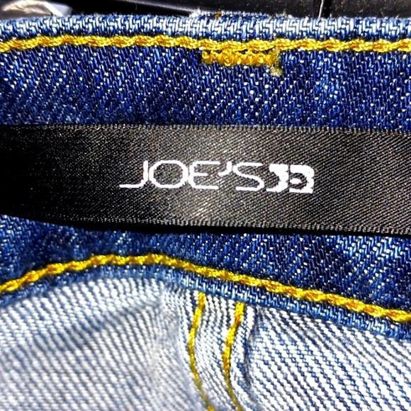 ✧𝗝𝗼𝗲'𝘀 𝗥𝗼𝗰𝗸𝗲𝗿 𝗝𝗲𝗮𝗻𝘀✧ - Picture 4 of 8